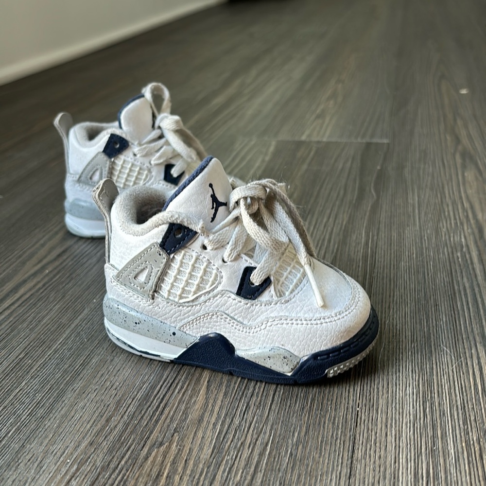 Retro Jordan 4 blue 4c